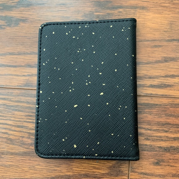 Mud pie passport cover - Picture 3 of 3